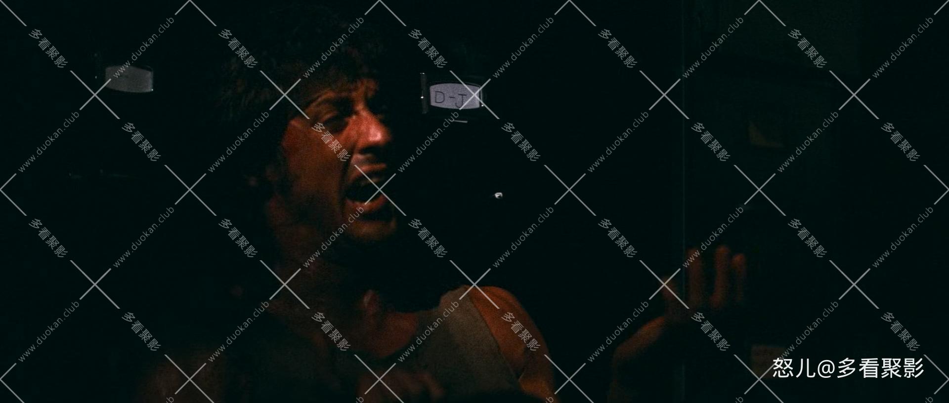 第一滴血1.Rambo.First.Blood.1982.REMASTERED.1080p.BluRay.x265.6audio-RARBG特效字.jpg