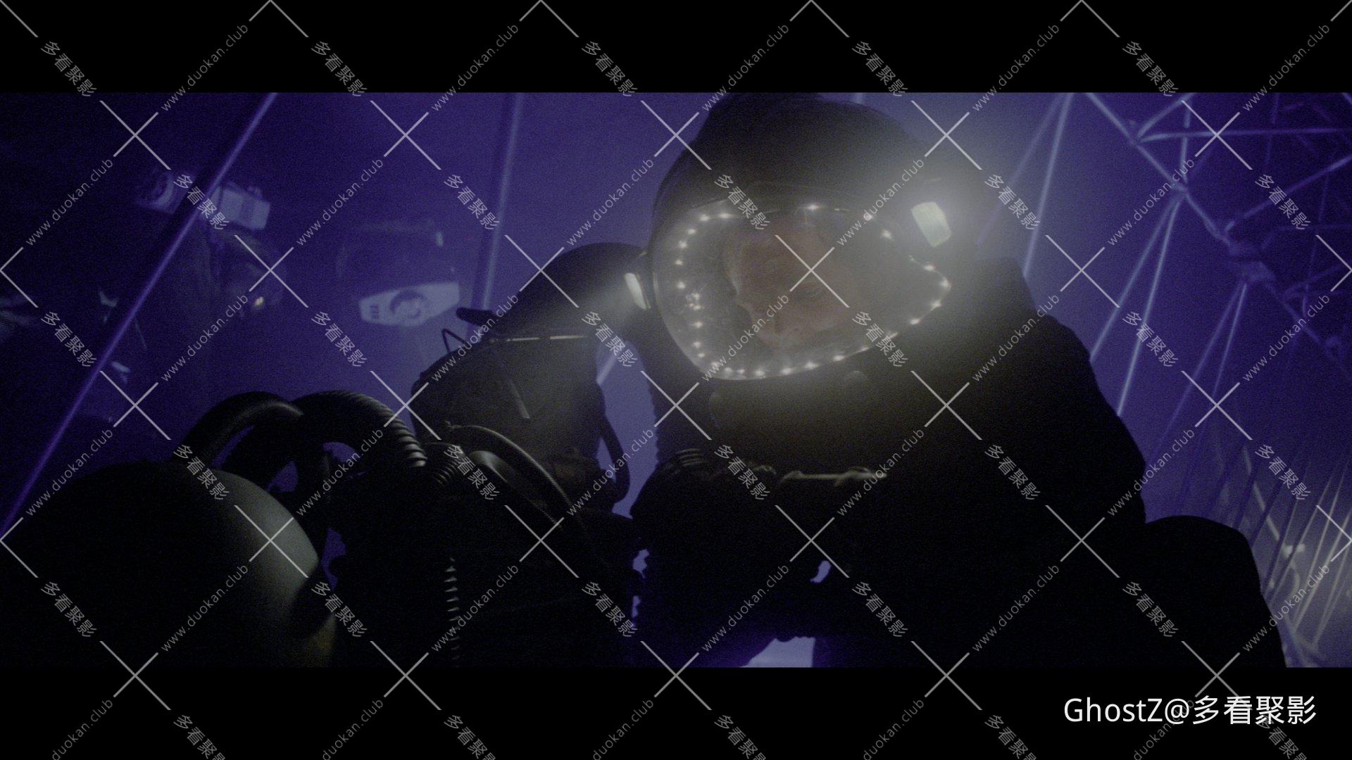 九霄云外 (1981) [tmdb=10540].mkv_000636.271.png