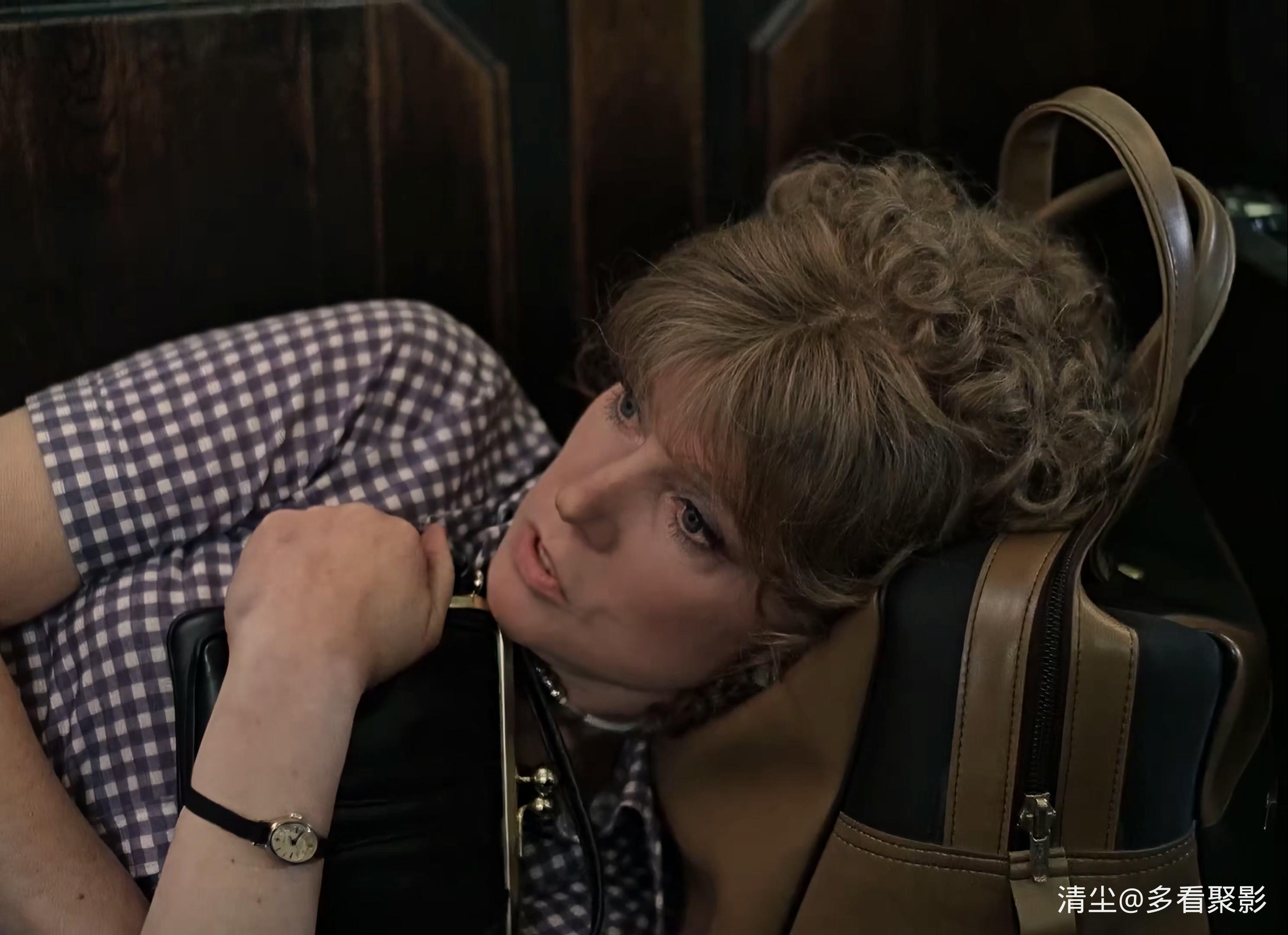 1983 两个人的车站 4K.mkv_20260528_140840.071.jpg