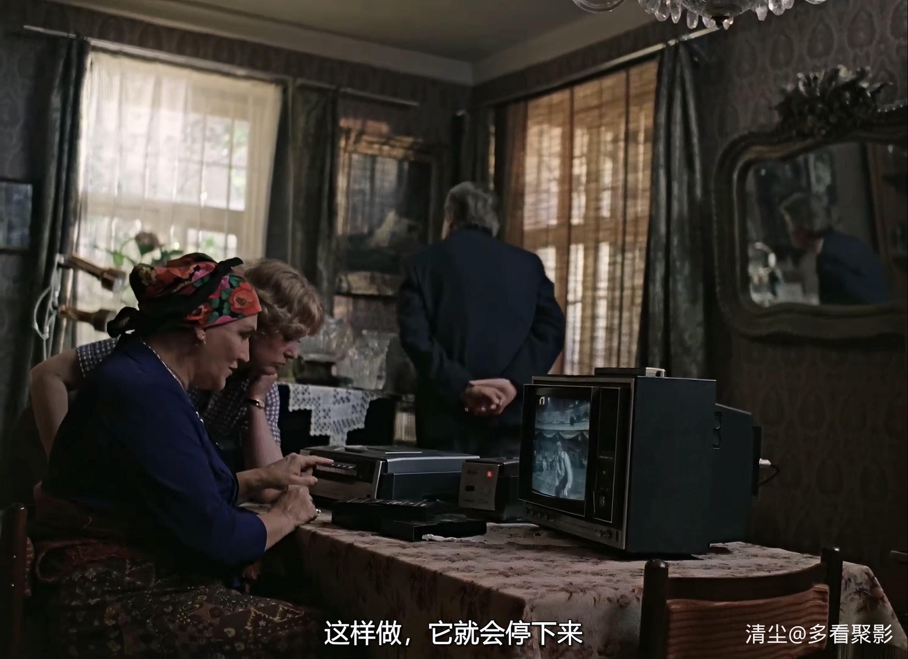 1983 两个人的车站 4K.mkv_20260528_140951.287.jpg