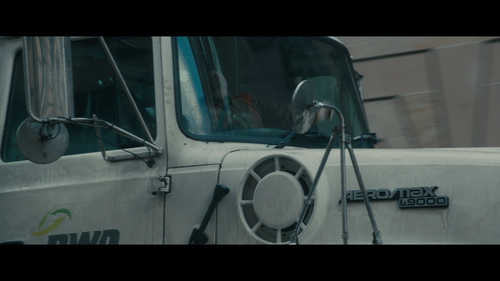 僵尸世界大战 (2013) [tmdb=72190] - 未分级版.mkv_000726.363.png