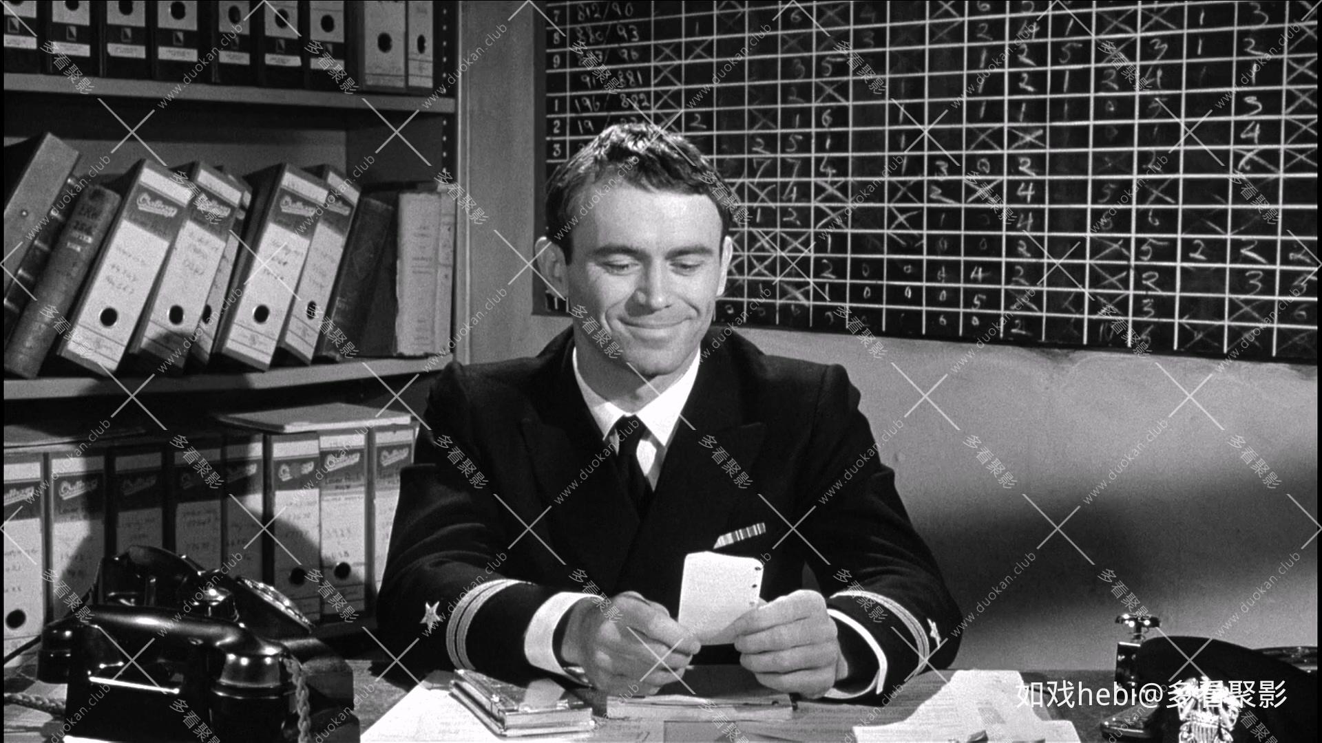 艾米丽的美国化 The Americanization of Emily (1964).mkv_20260602_221819.424.jpg