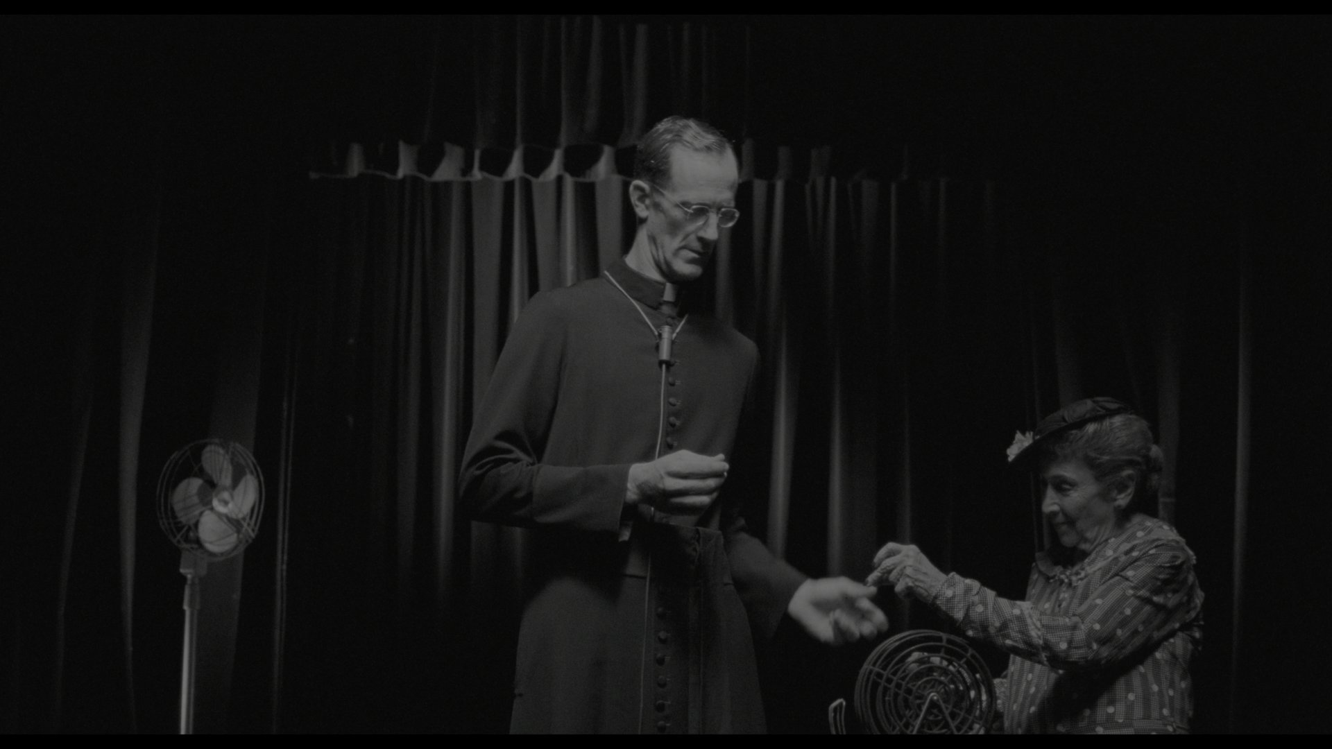 缺席的人 (2001) [tmdb=10778].mkv_000506.348.png