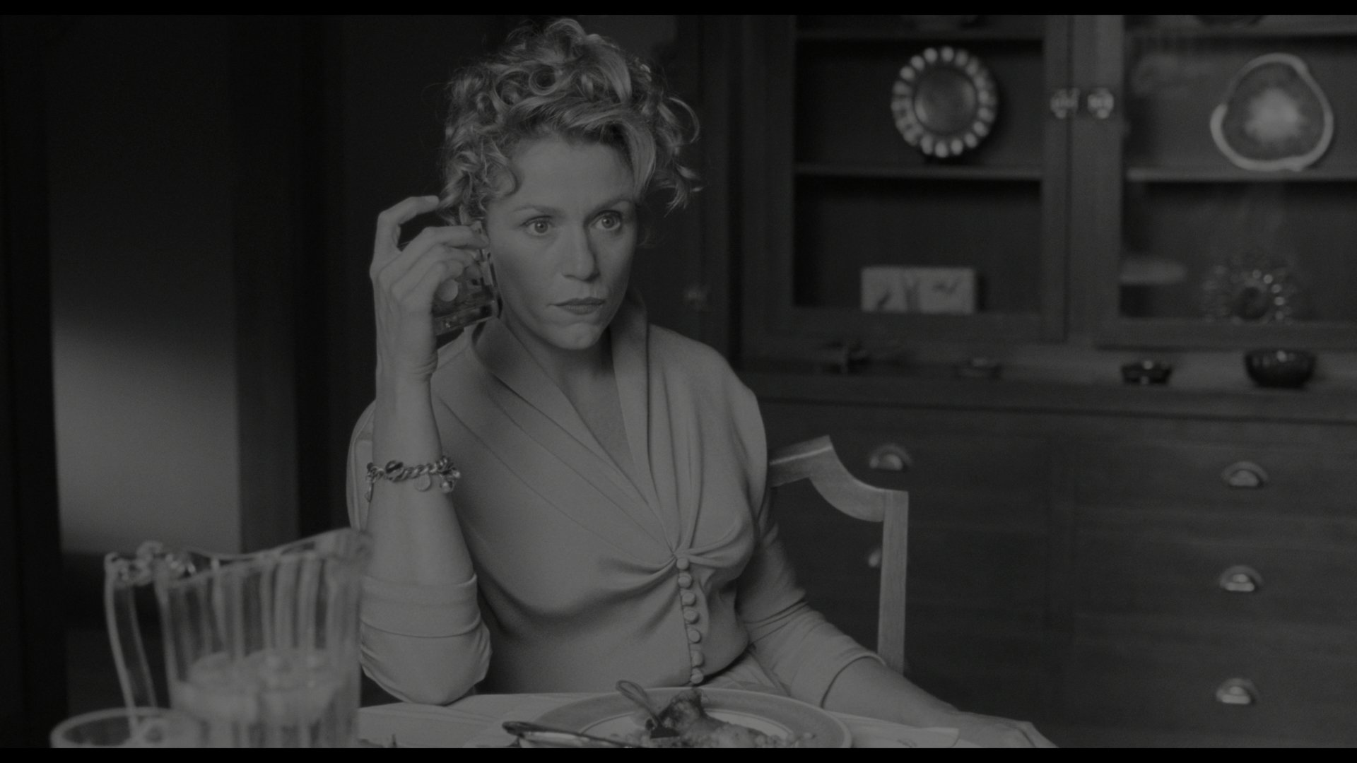 缺席的人 (2001) [tmdb=10778].mkv_000555.814.png