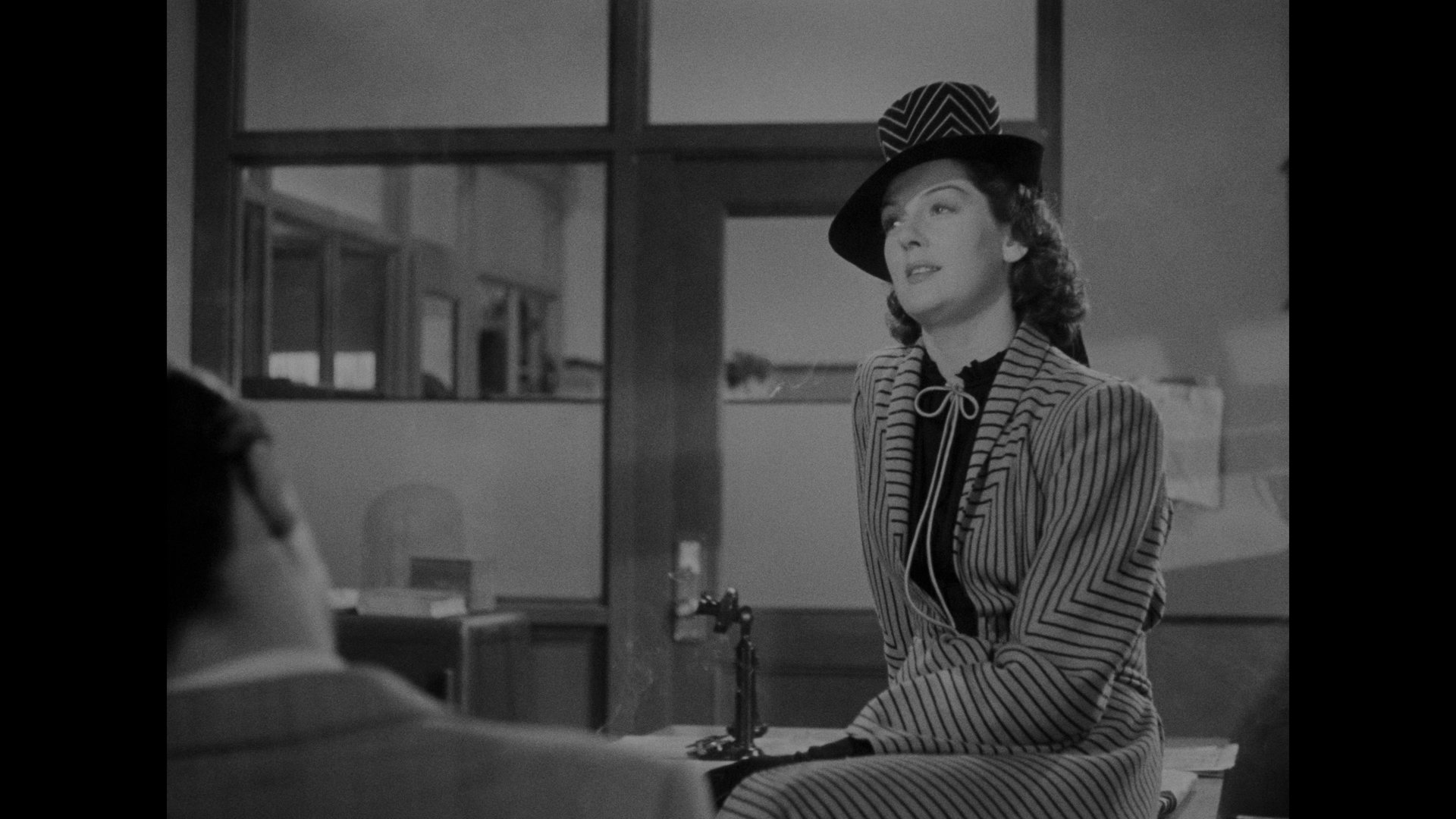 女友礼拜五 (1940) [tmdb=3085].mkv_000436.985.png