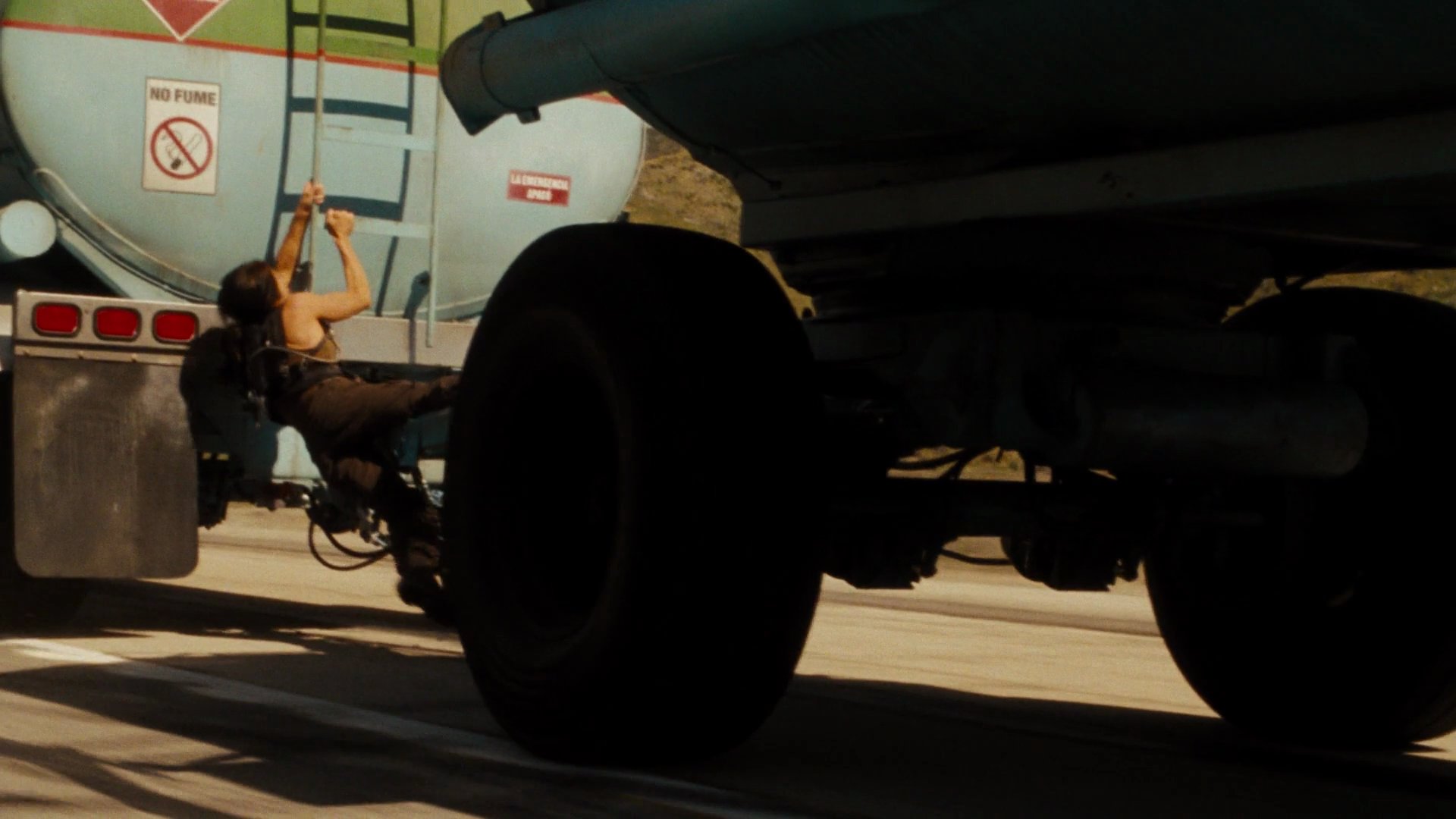 速度与激情4 (2009) [tmdb=13804] - 满屏版-流媒体1080.mkv_000421.327.png