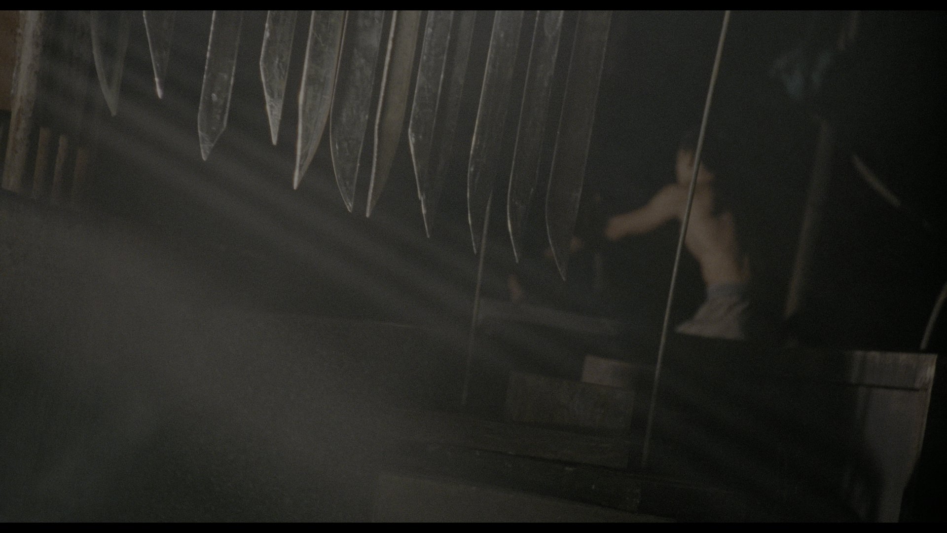 刀 (1995) [tmdb=42845].mkv_000301.627.png